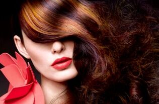 Un champú correctamente seleccionado dará resultados notables en un mes.